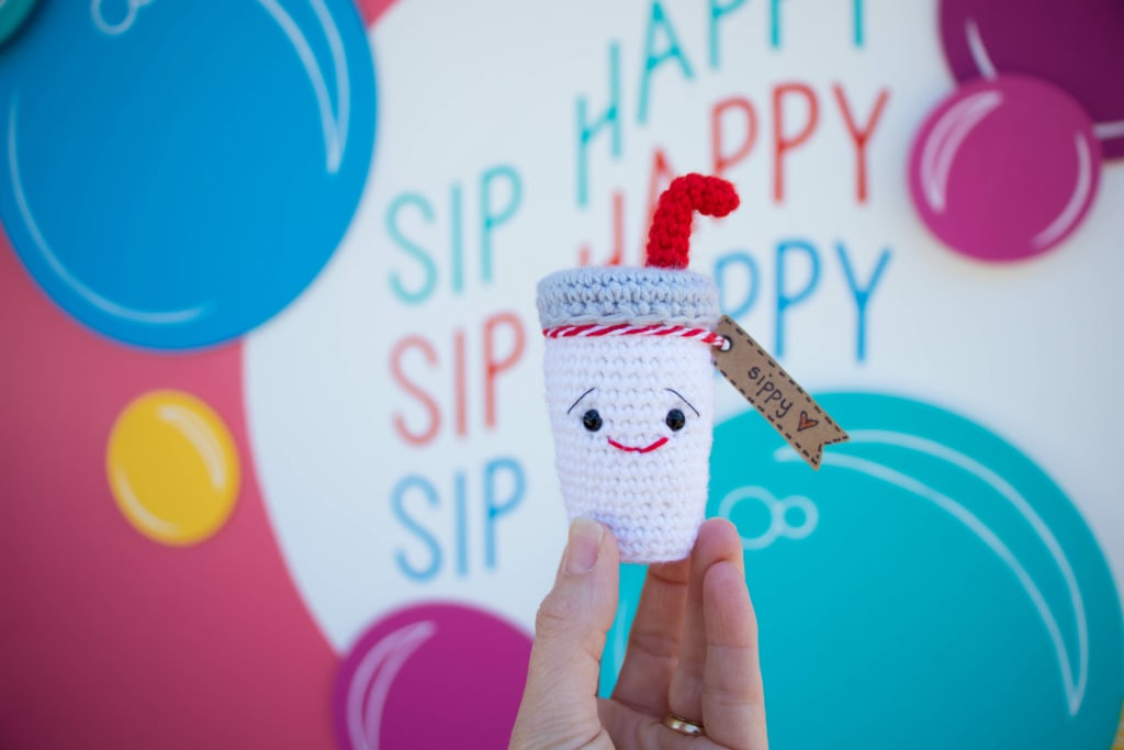 Free Sip the Soda Cup Crochet Pattern - A Menagerie of Stitches