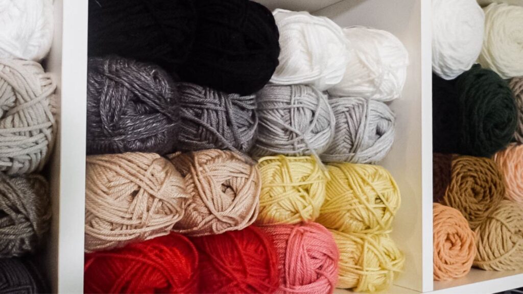 The Making Life Yarn Stash: Different Type of Yarn and What to